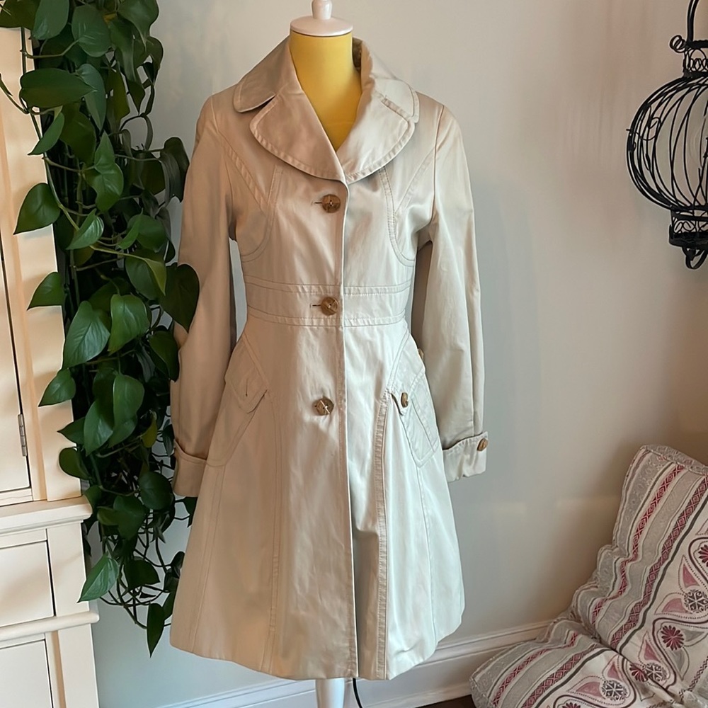 Jessica Simpson trench coat